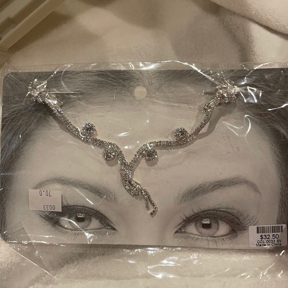 Silver a diamond tiara
